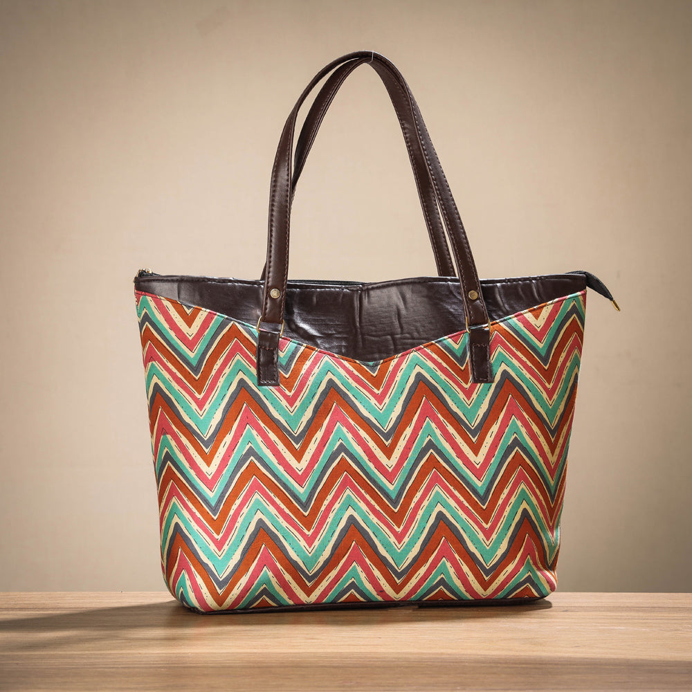 screen print shoulder bag