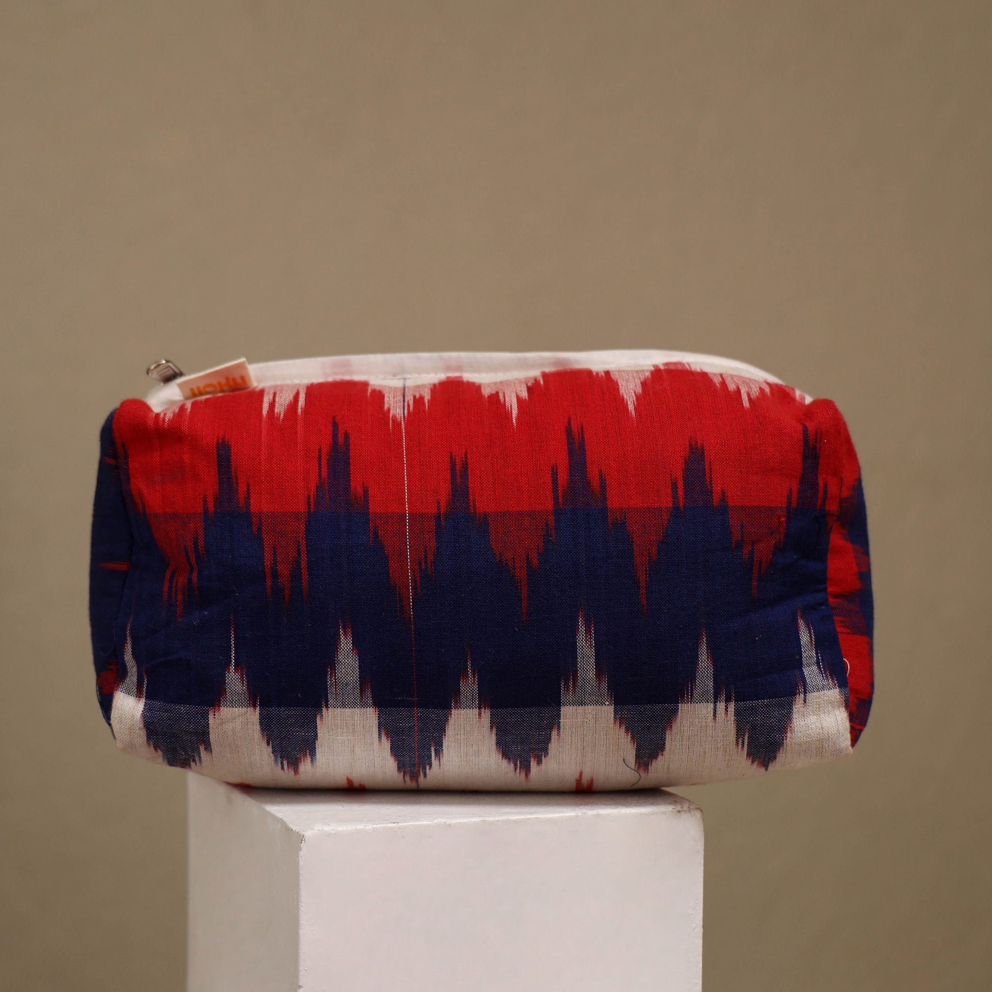 Handcrafted fabric toiletry bags (set of 3) 02