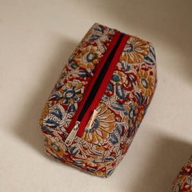 Handcrafted fabric toiletry bags (set of 3) 18