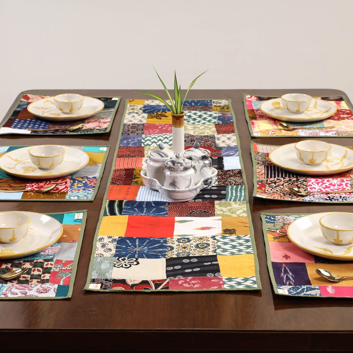 Multicolor - handcrafted cotton fusion table runner set
