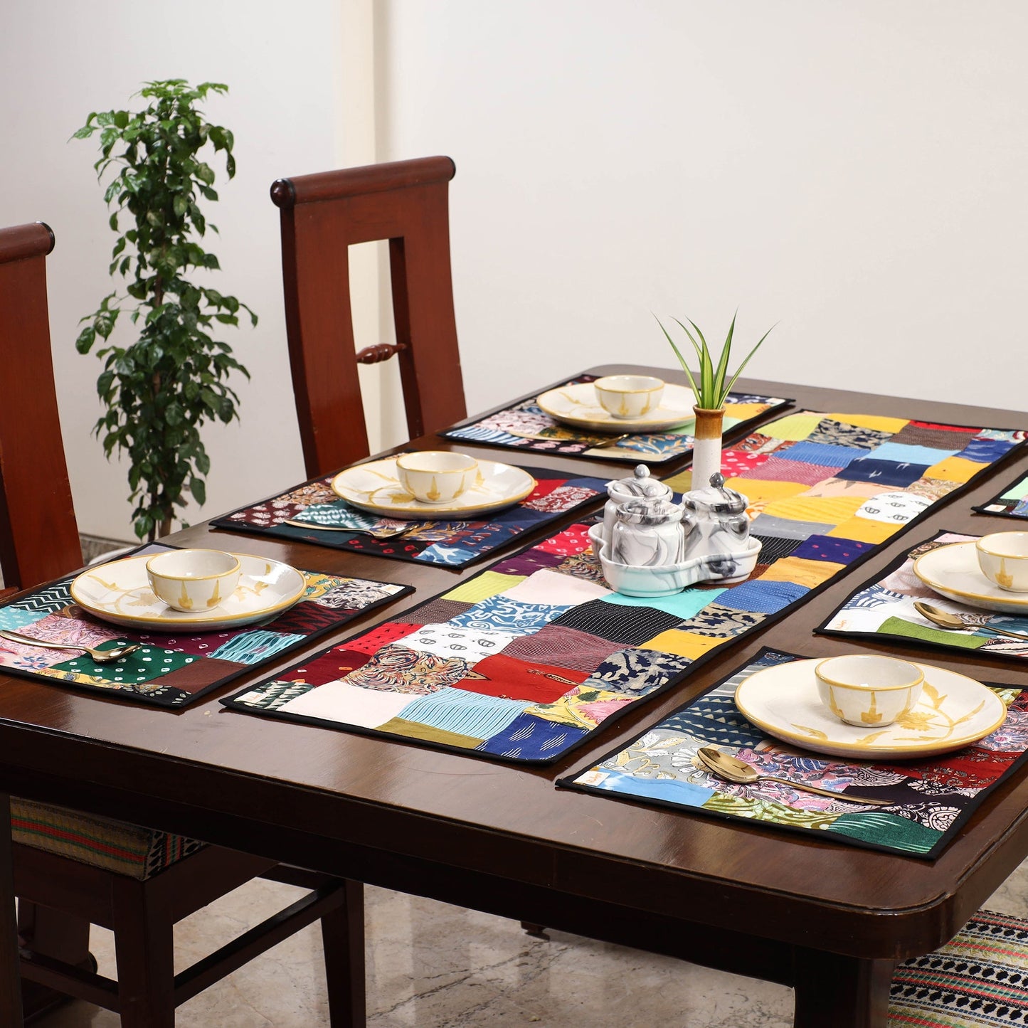 Multicolor - handcrafted cotton fusion table runner set