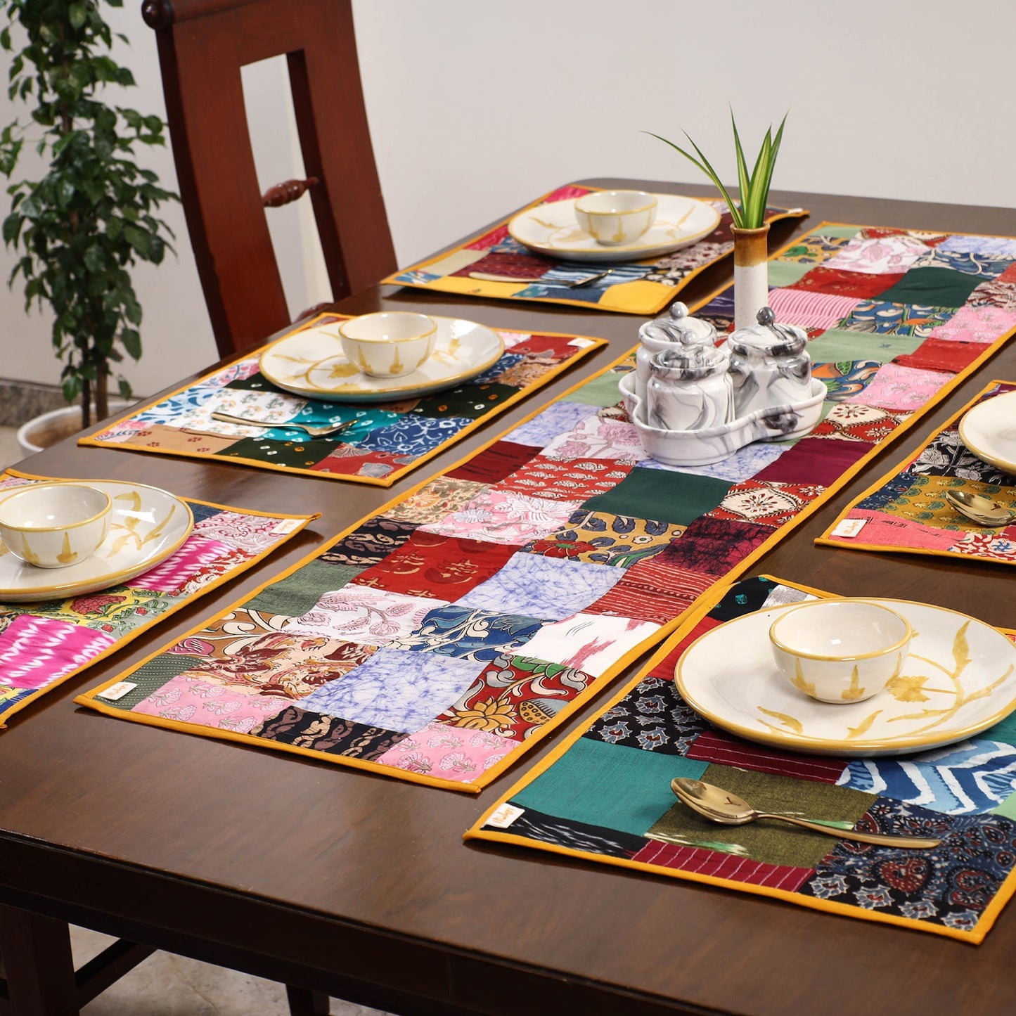 Multicolor - handcrafted cotton fusion table runner set