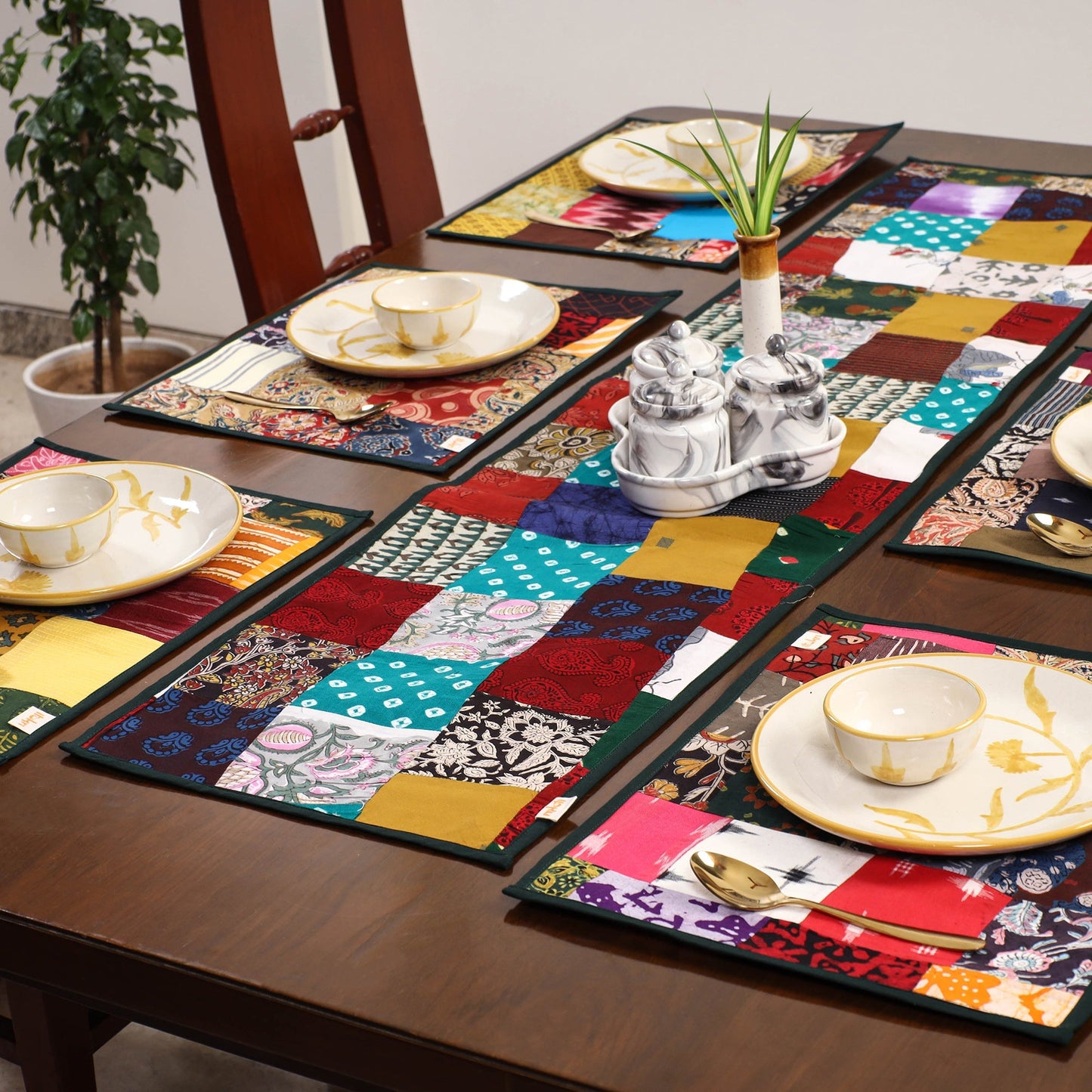 Multicolor - handcrafted cotton fusion table runner set