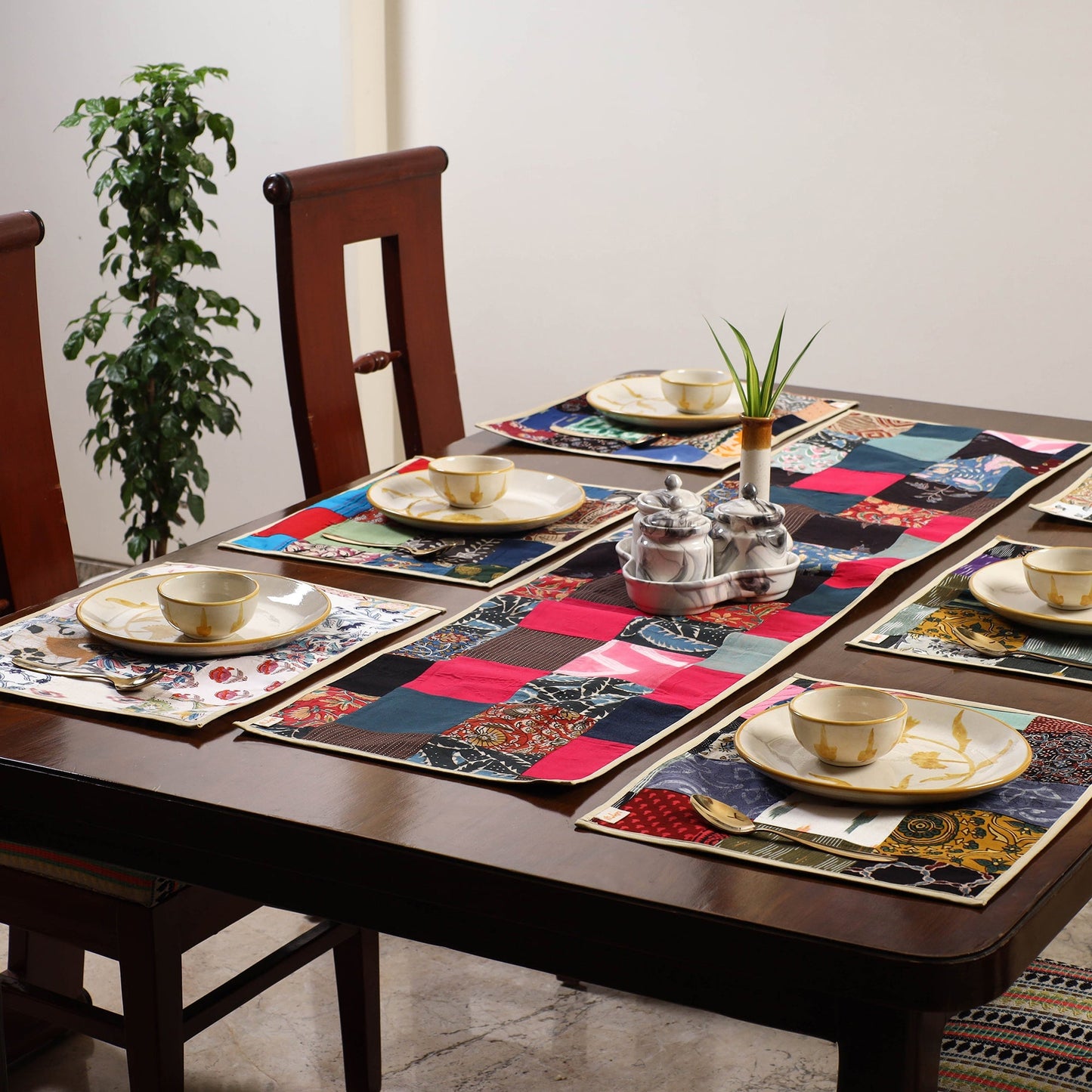 Multicolor - handcrafted cotton fusion table runner set