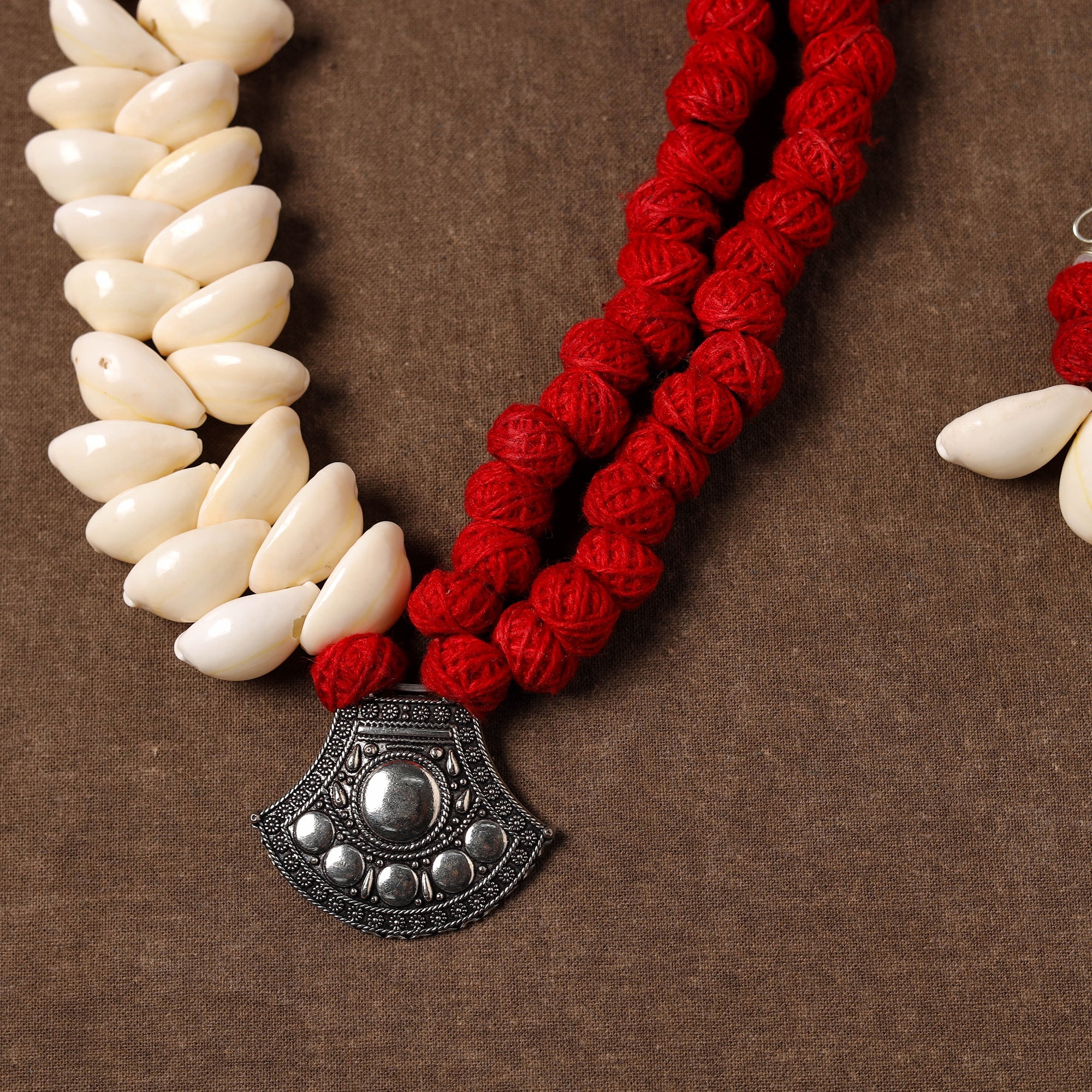 Multicolor - handcrafted german silver shell necklace set 02