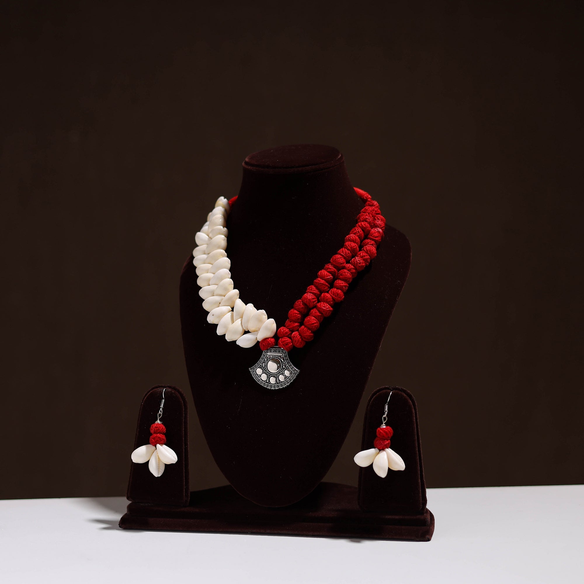 Multicolor - handcrafted german silver shell necklace set 02