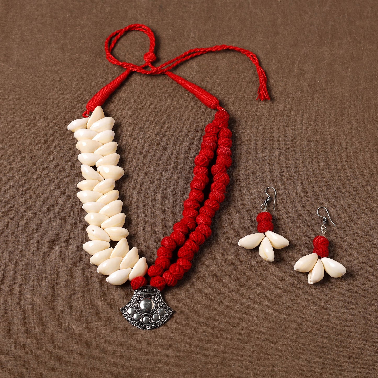 Multicolor - handcrafted german silver shell necklace set 02