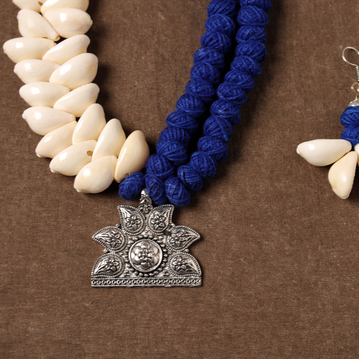 Multicolor - handcrafted german silver shell necklace set 03