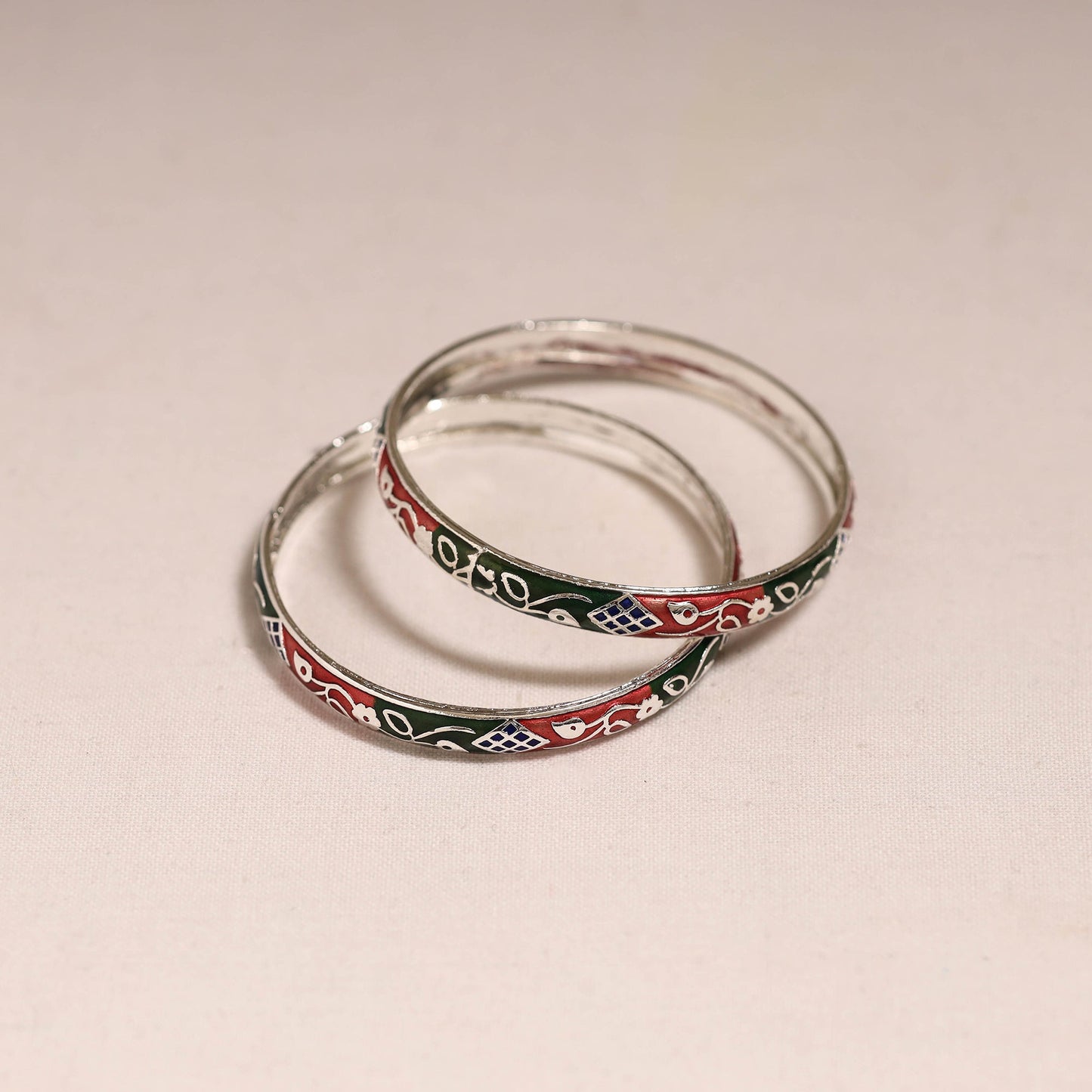 Handcrafted paka meenakari bangles (set of 2) 244