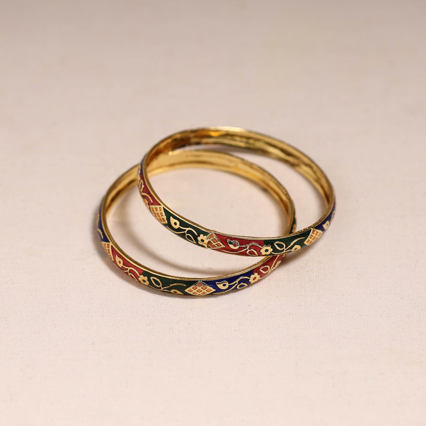 Handcrafted paka meenakari bangles (set of 2) 269