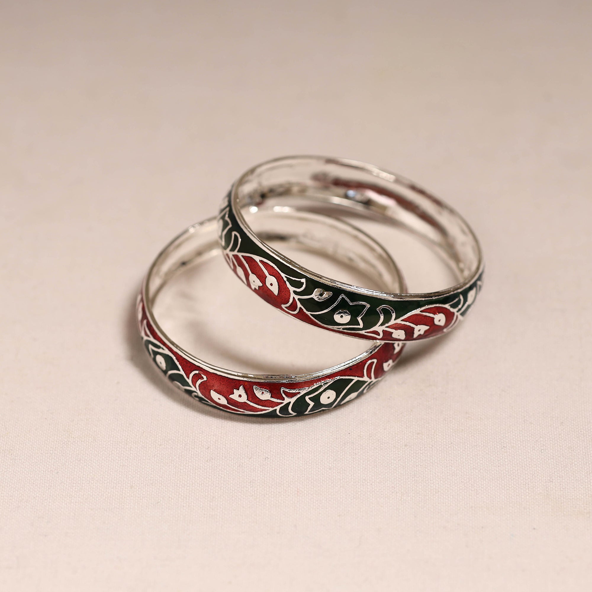 Handcrafted paka meenakari bangles (set of 2) 273