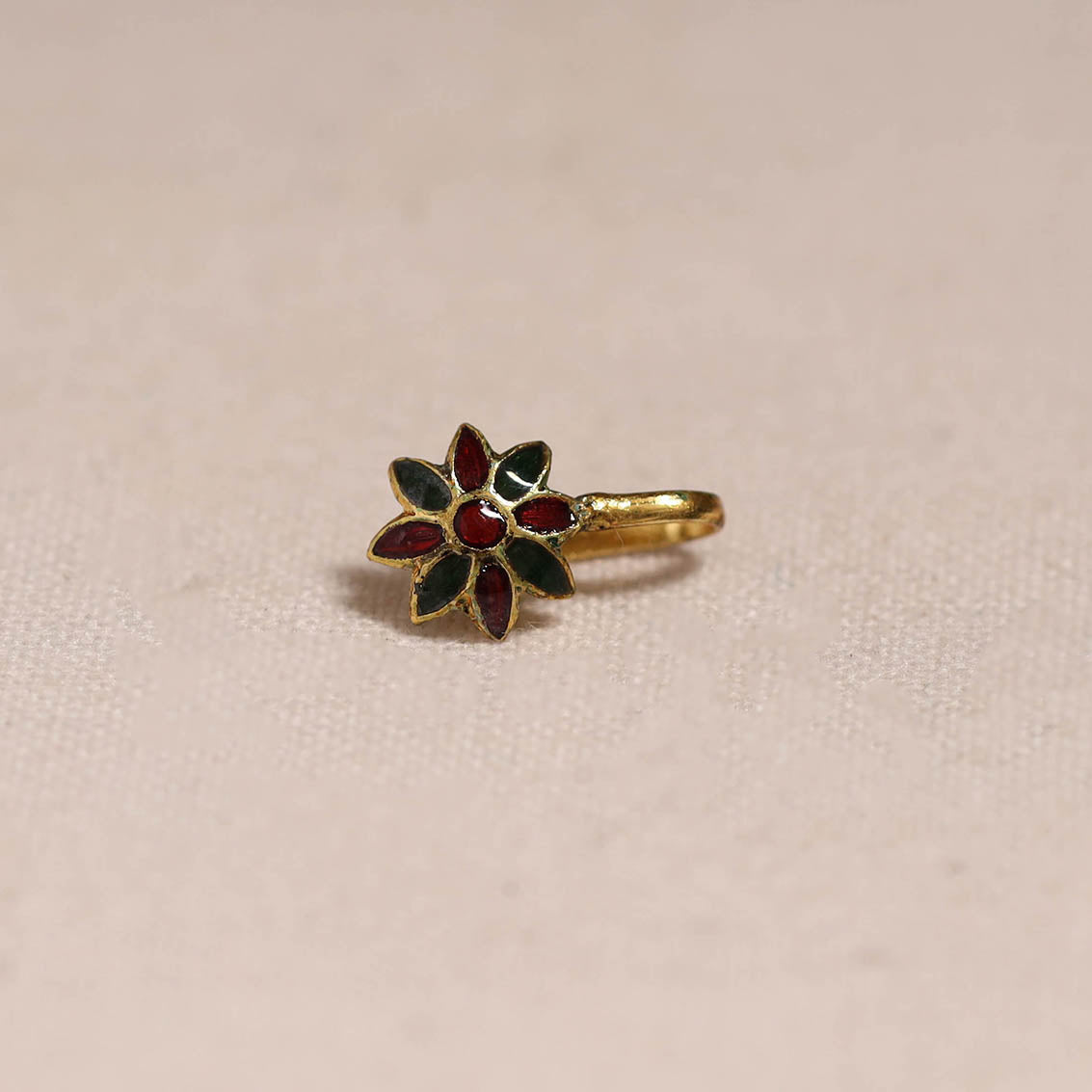 Handcrafted paka meenakari nosepin 165