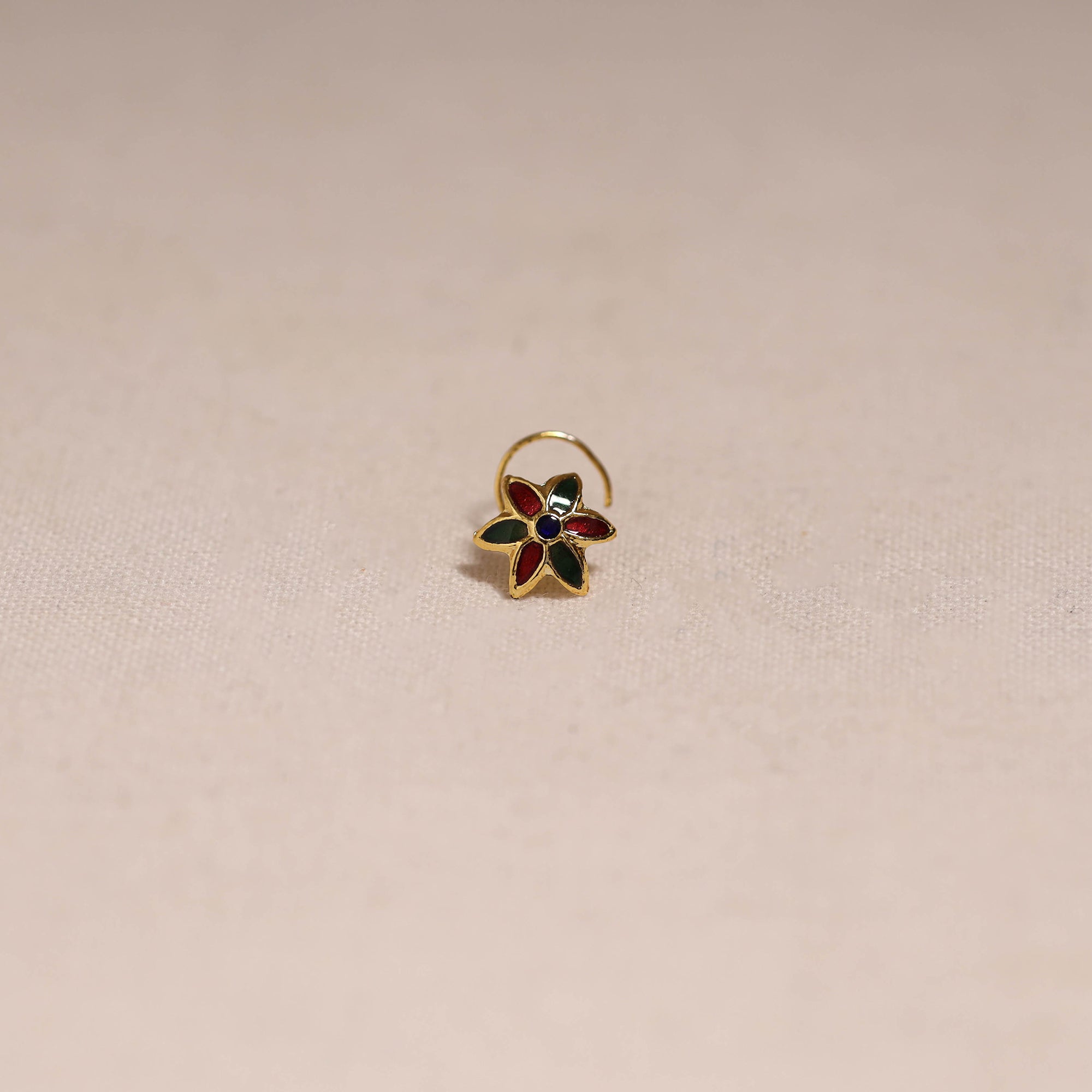 Handcrafted paka meenakari nosepin 184