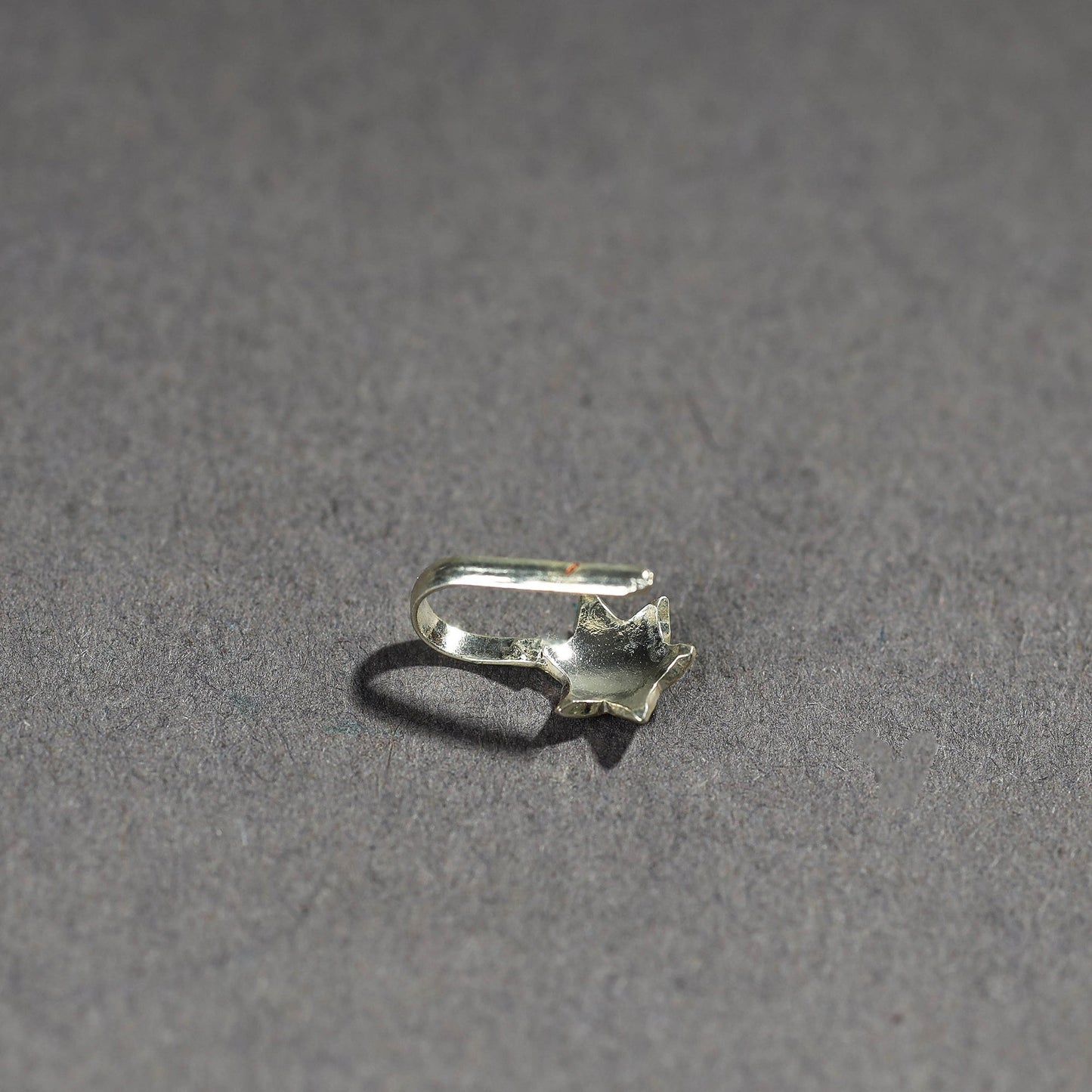  Handcrafted Paka Meenakari Nosepin 