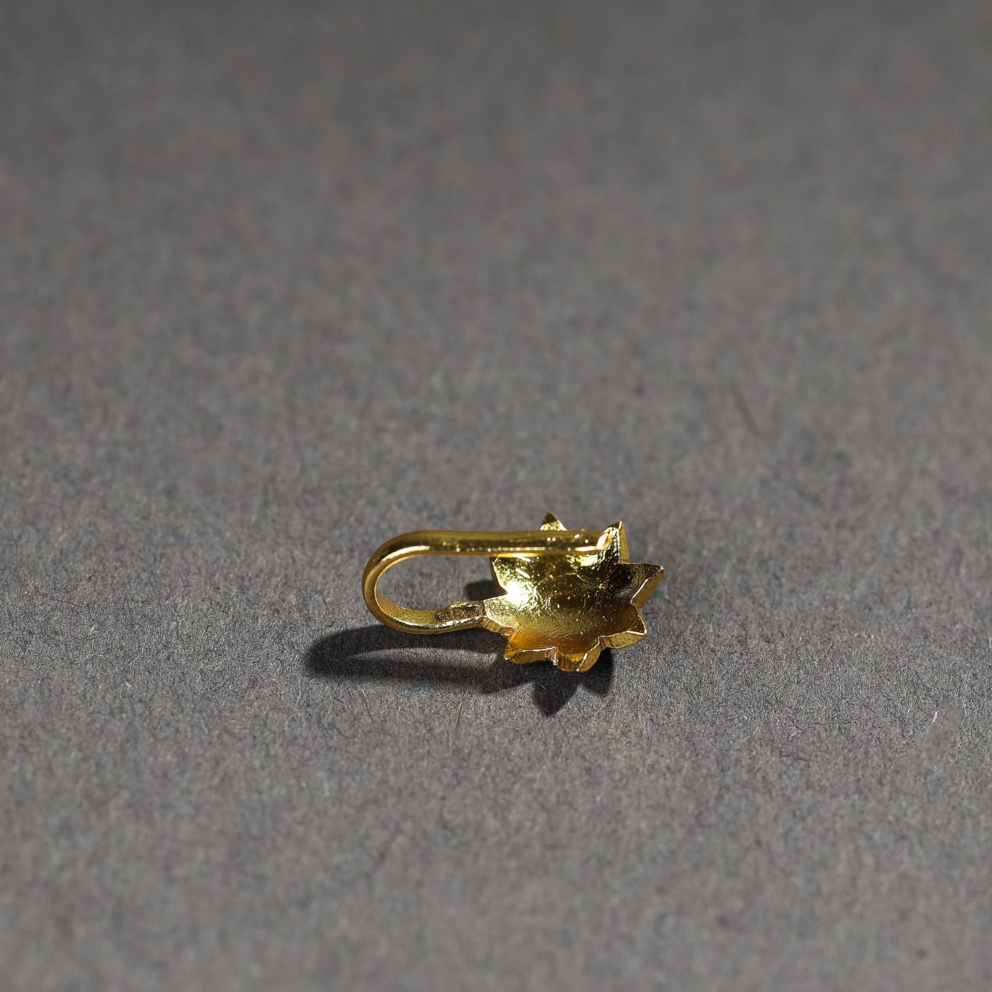  Handcrafted Paka Meenakari Nosepin 