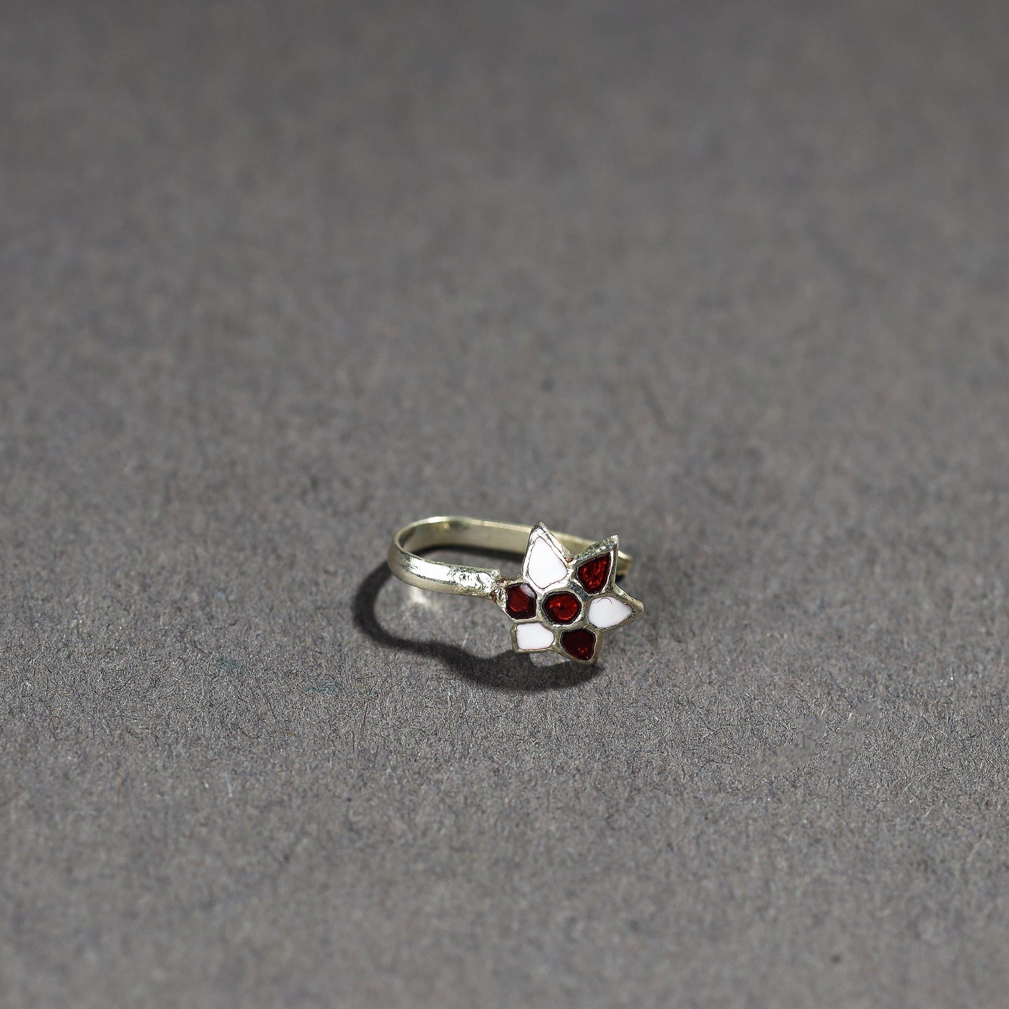  Handcrafted Paka Meenakari Nosepin 