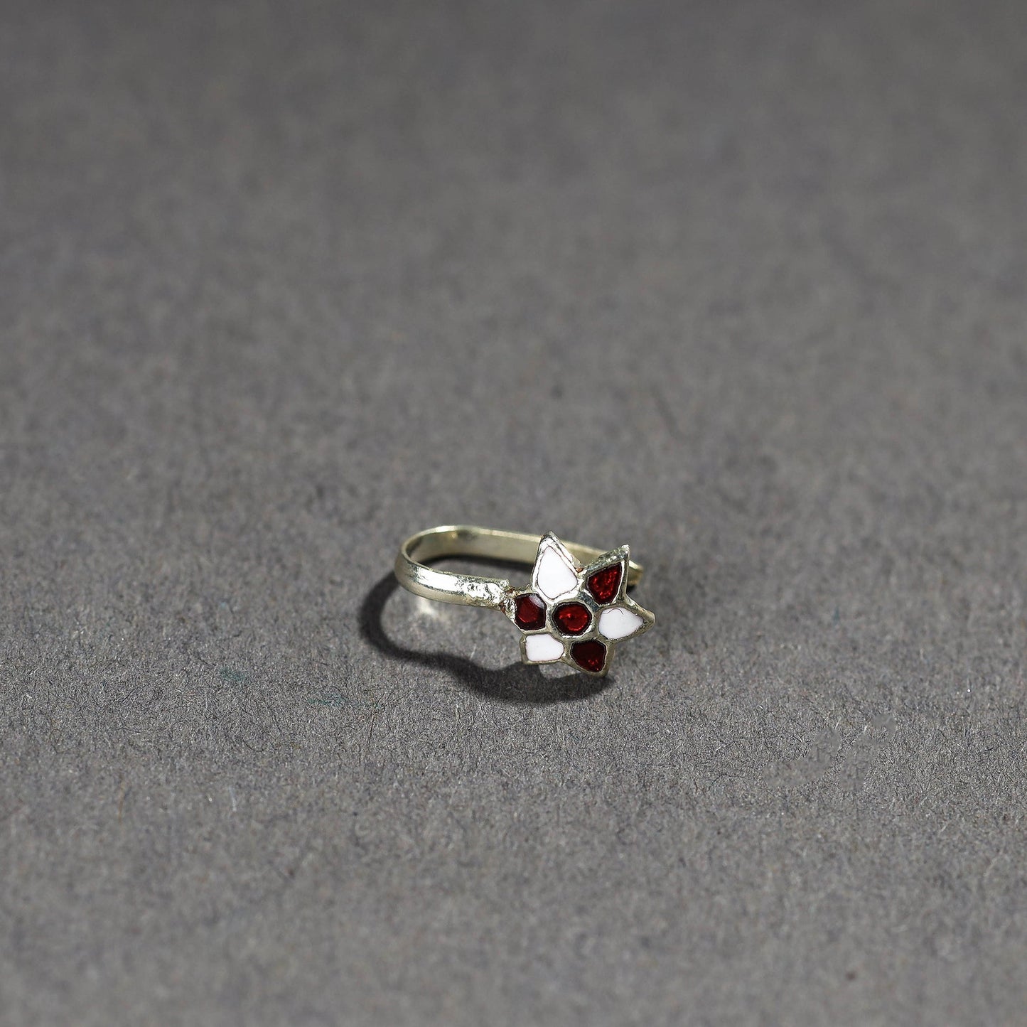  Handcrafted Paka Meenakari Nosepin 