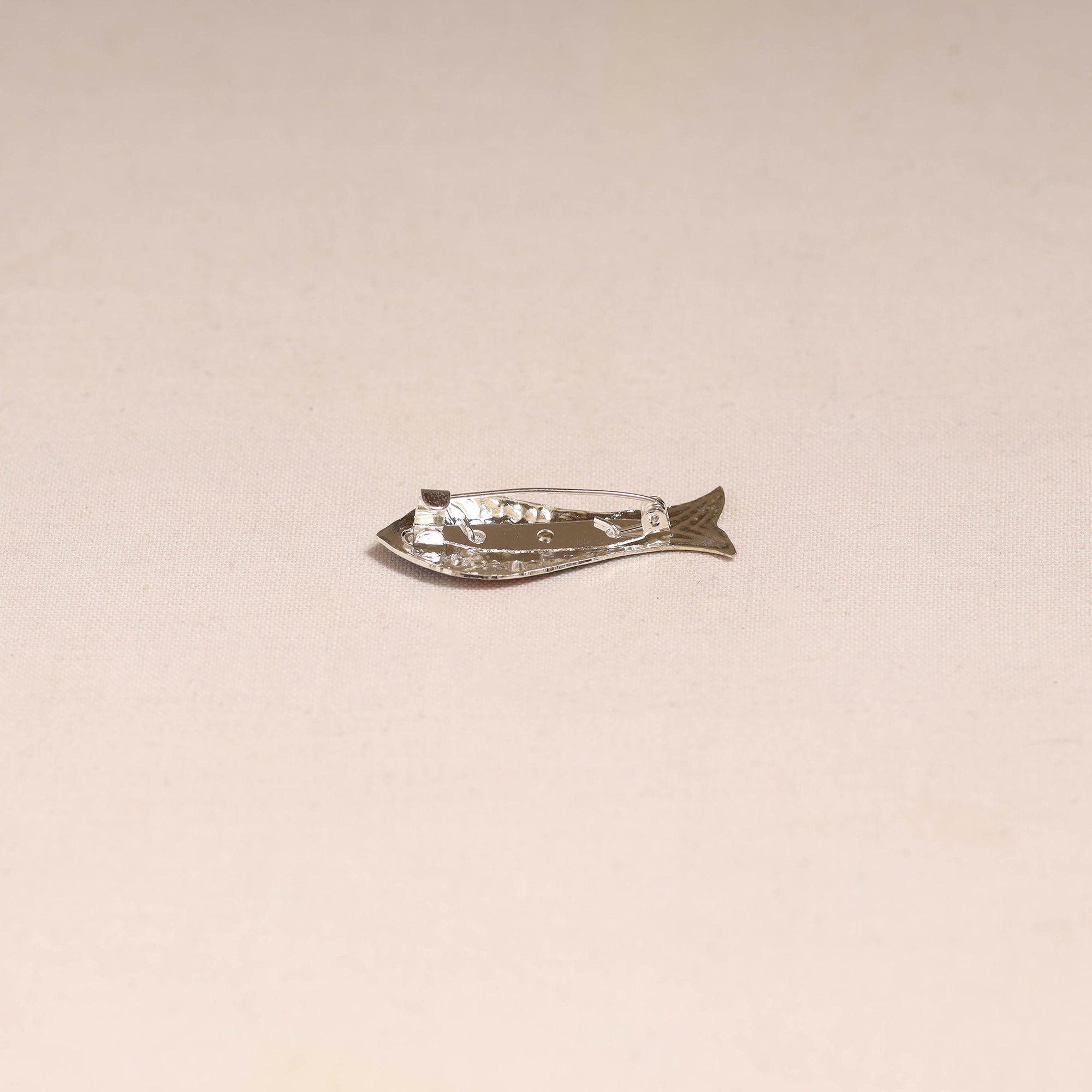 Handcrafted paka meenakari saree pin 220