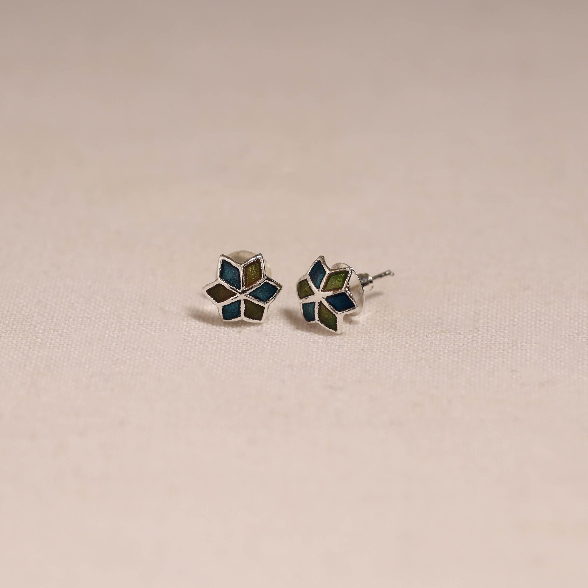 Handcrafted paka meenakari stud earrings 19