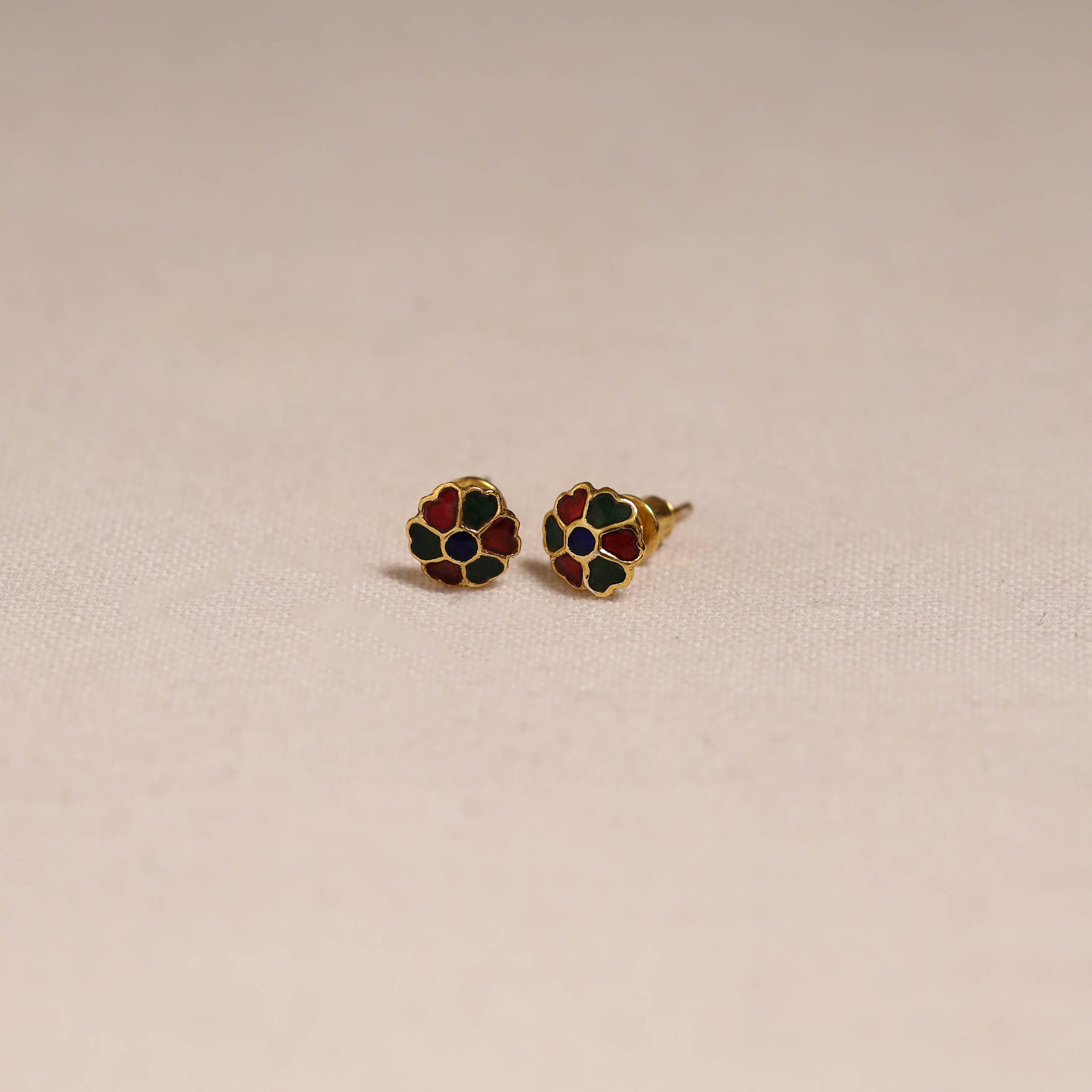 Handcrafted paka meenakari stud earrings 33
