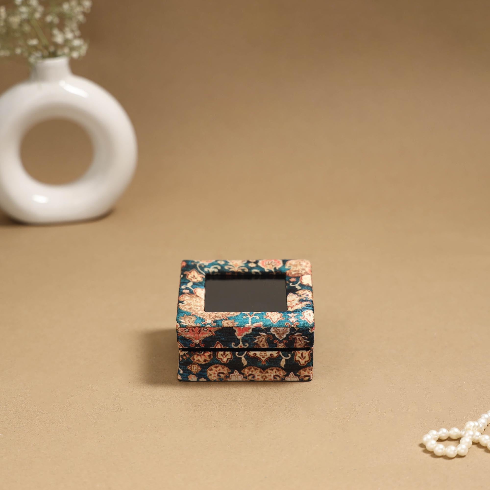 Handcrafted printed fabric ring/earring box 32