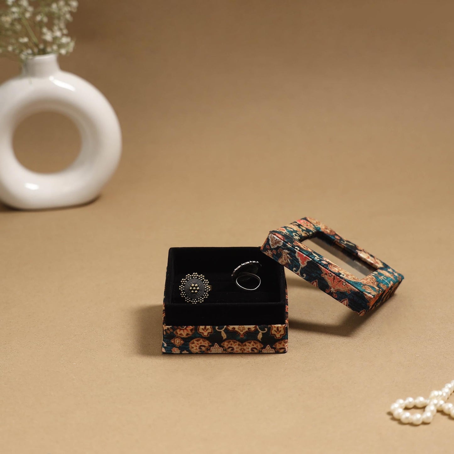 Handcrafted printed fabric ring/earring box 32