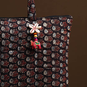 Multicolor Handcrafted Quilted Cotton Hand Bag 05