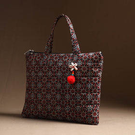 Multicolor Handcrafted Quilted Cotton Hand Bag 20