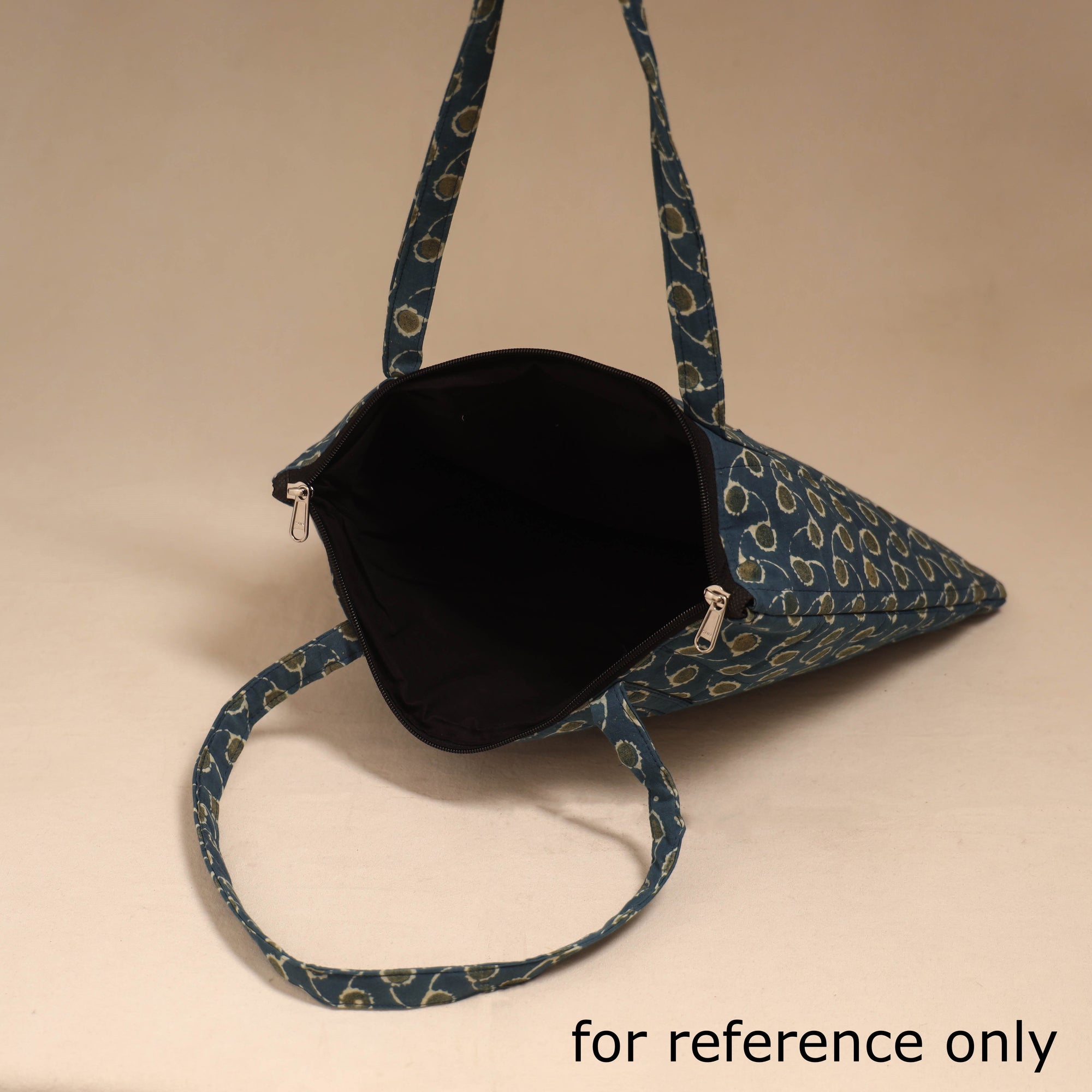 Handcrafted quilted handbag 19