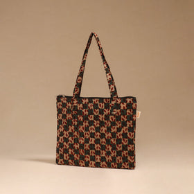 Handcrafted quilted handbag 19
