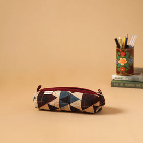 Handcrafted quilted pencil pouch 08