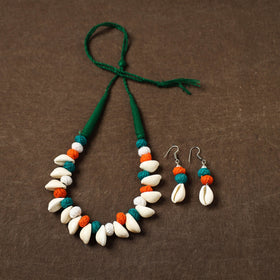 Multicolor - handcrafted shell & thread work necklace set 10