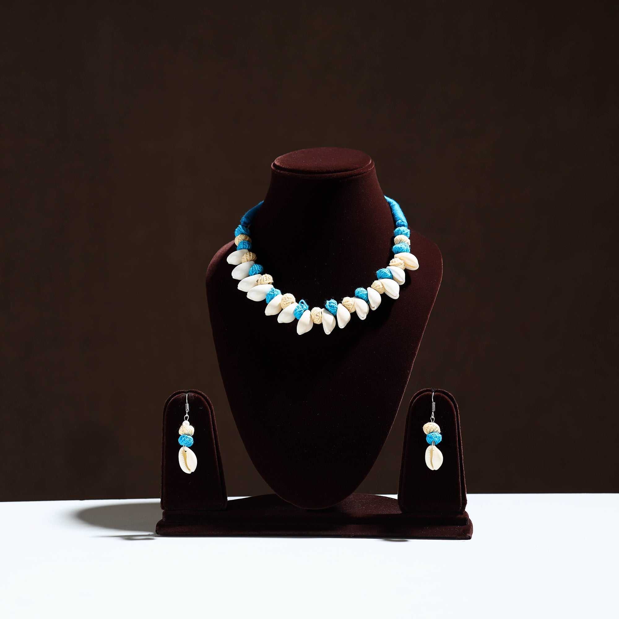 Multicolor - handcrafted shell & thread work necklace set 11