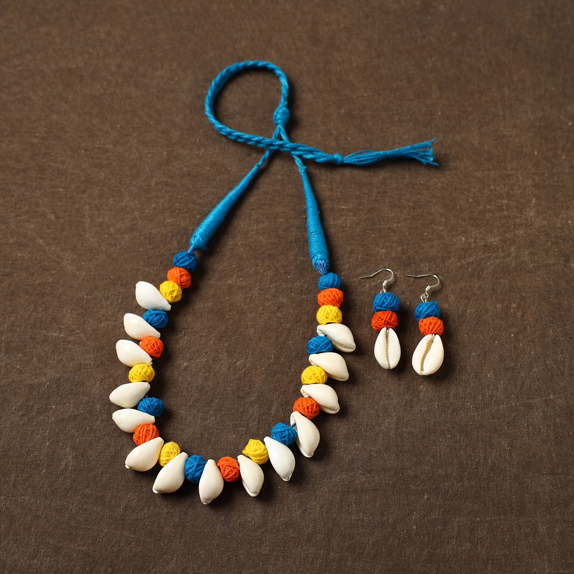 Multicolor - handcrafted shell & thread work necklace set 12