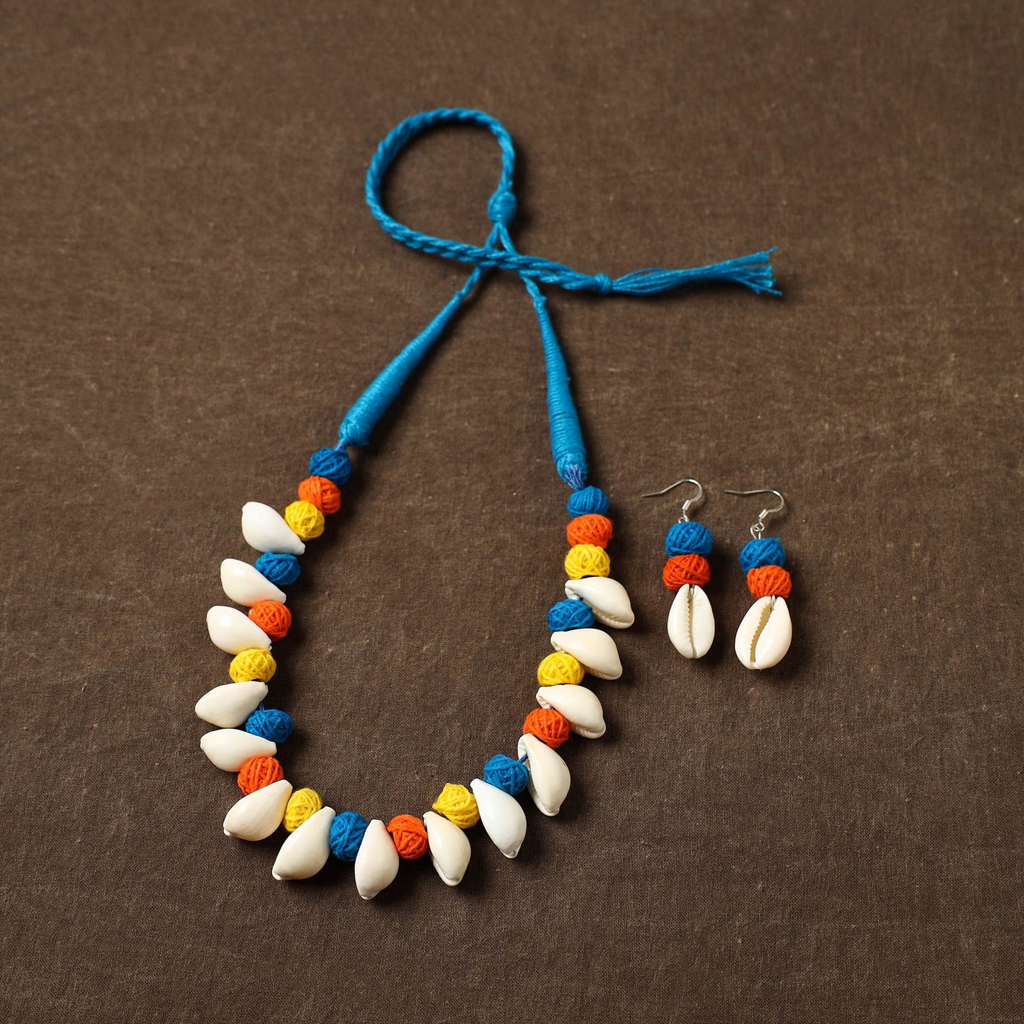 Multicolor - handcrafted shell & thread work necklace set 12