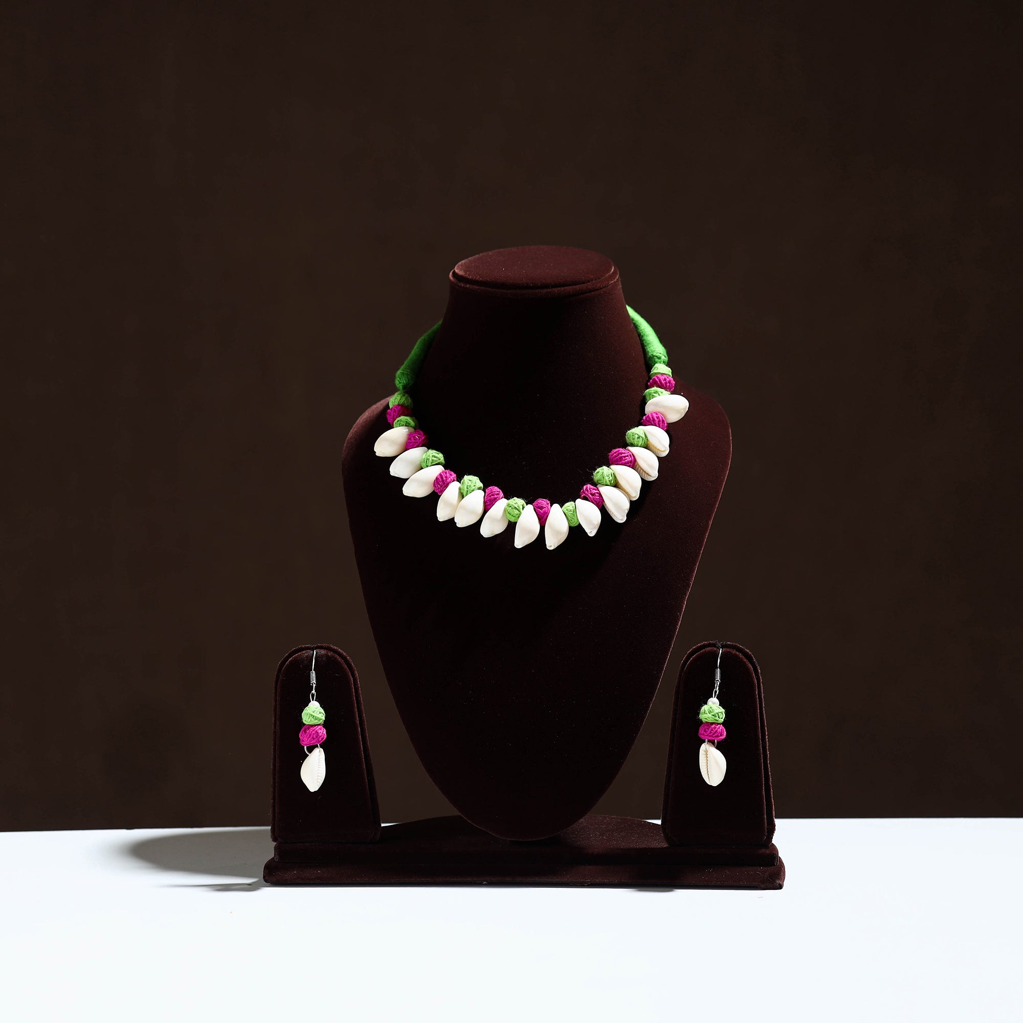 Multicolor - handcrafted shell & thread work necklace set 19