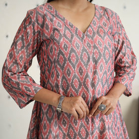 Multicolor Handloom Cotton Pochampally Ikat Kurta Set (Set of 3)