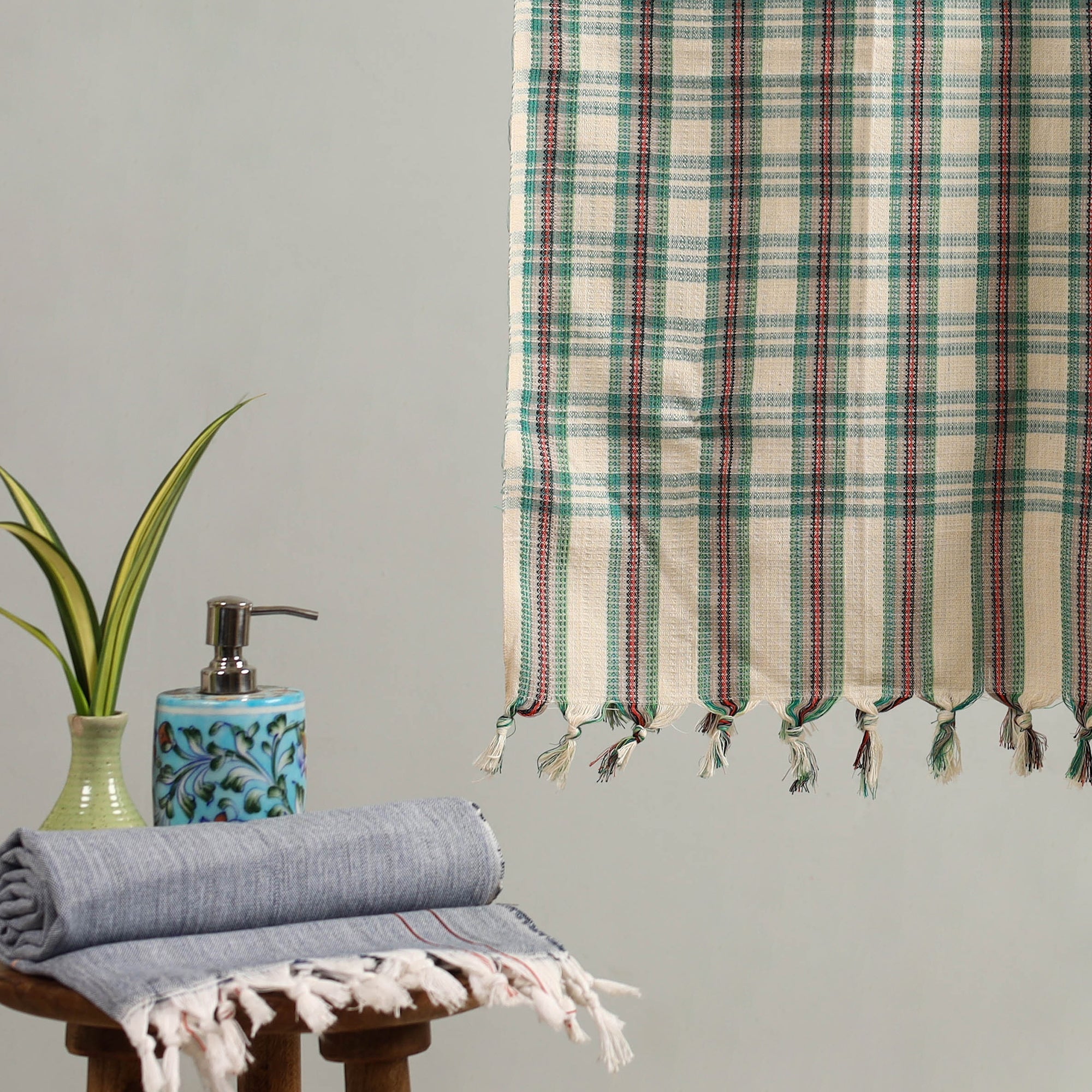 Buy Handloom Fine Cotton Checks Bath Towel