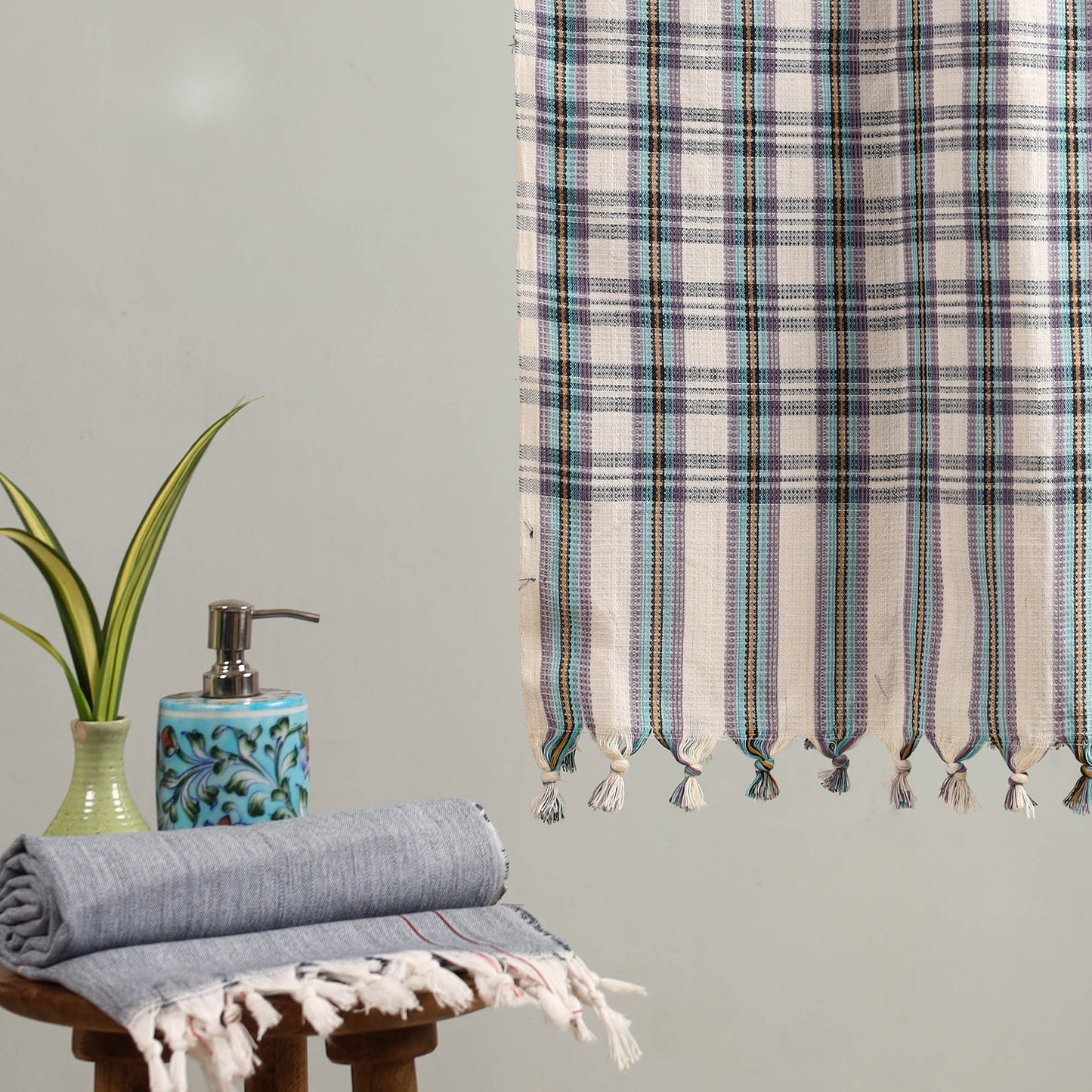 Multicolor Handloom Fine Cotton Checks Bath Towel