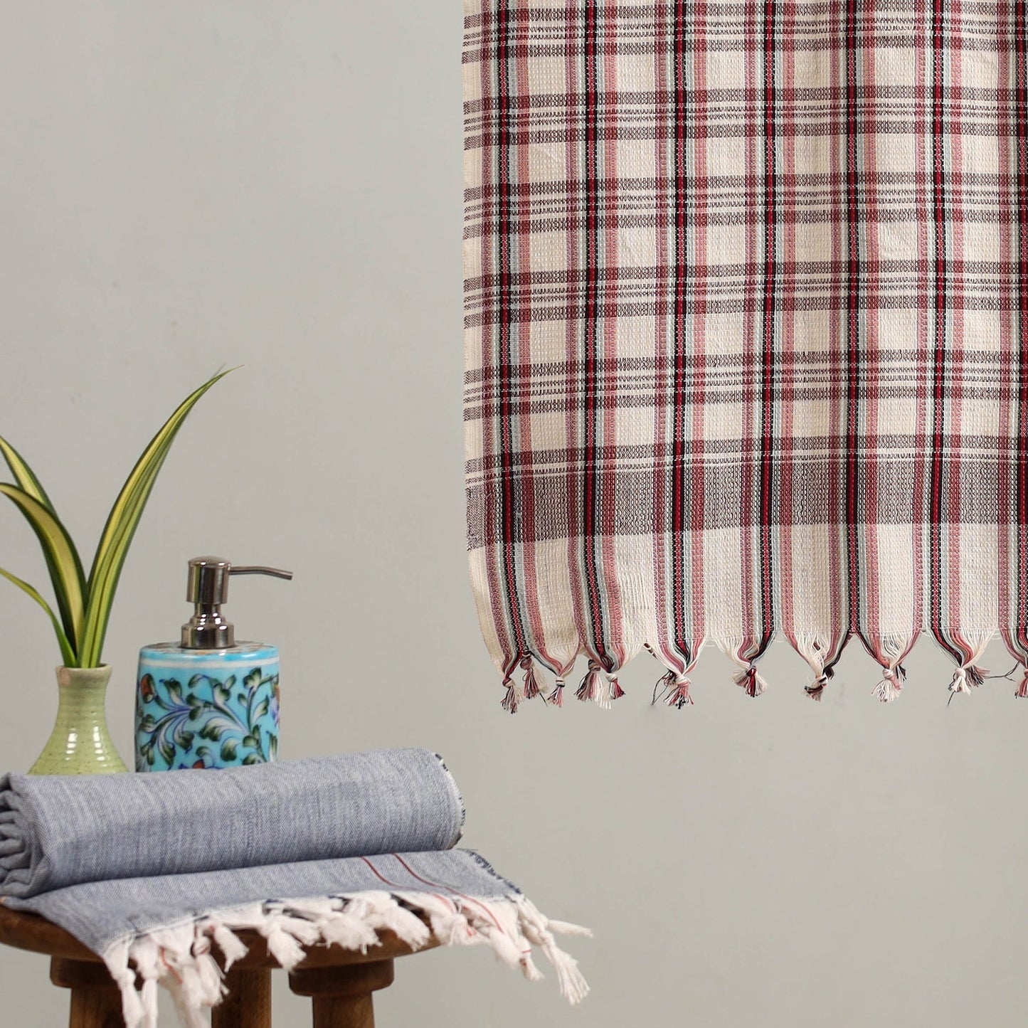 Multicolor - handloom fine cotton checks bath towel 47