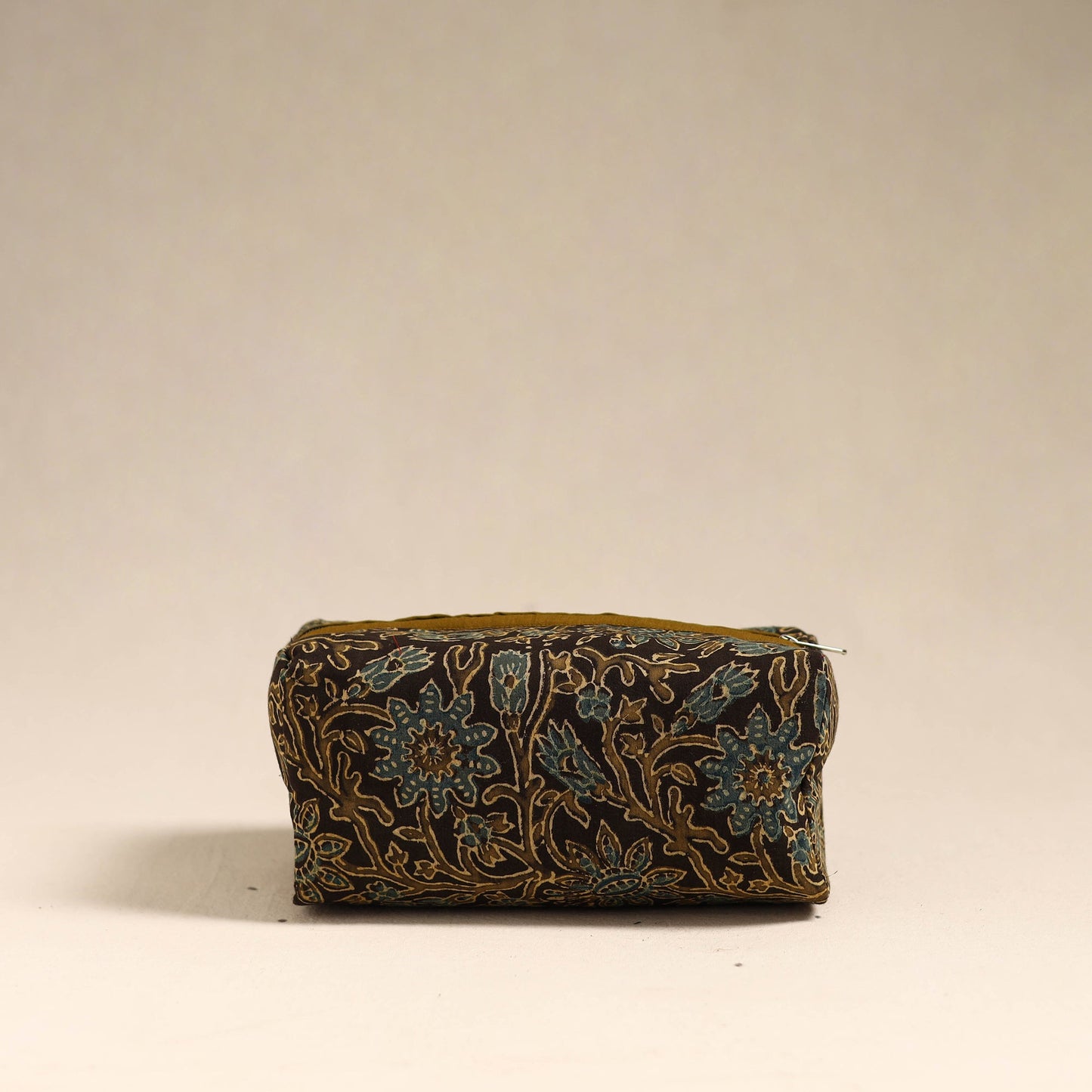  Multicolor Handmade Cotton Toiletry Bag 