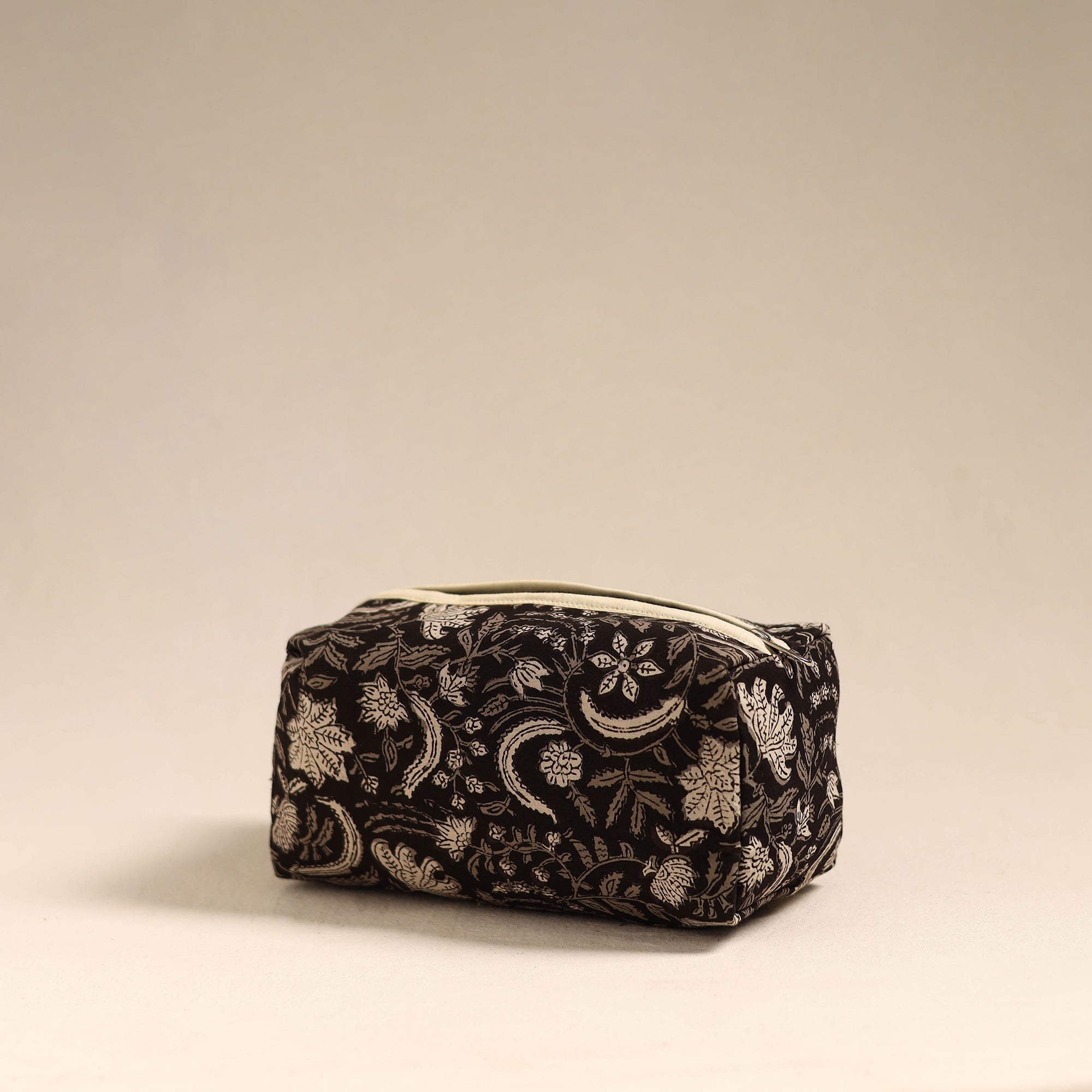  Multicolor Handmade Cotton Toiletry Bag 