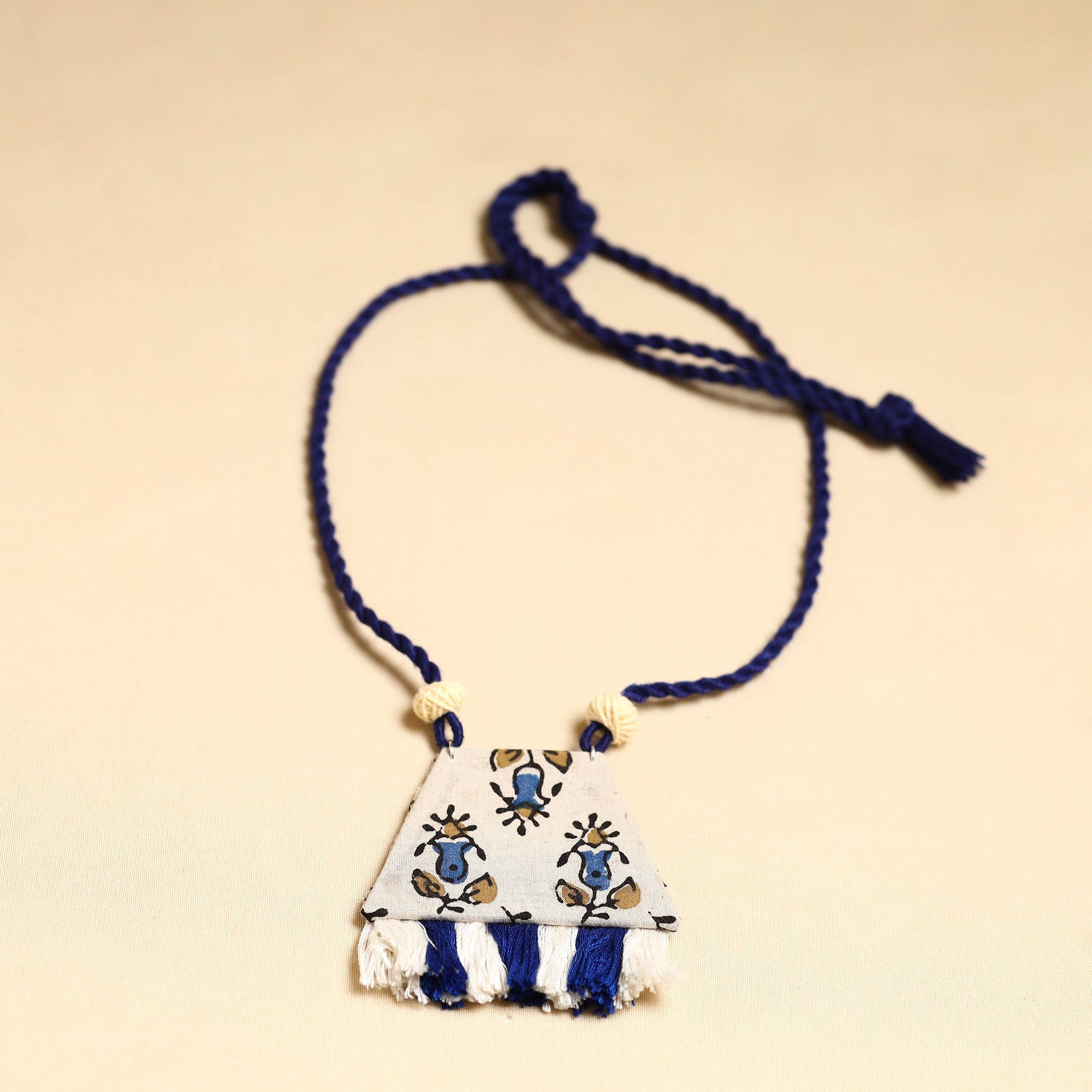 Buy Handmade Fabart Necklace Set