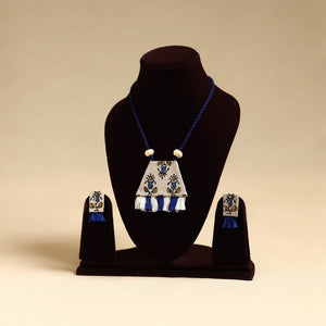 Buy Handmade Fabart Necklace Set