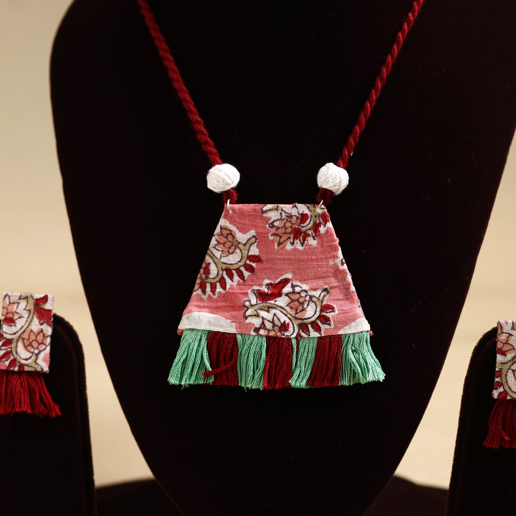 Buy Handmade Fabart Necklace Set