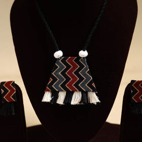 Buy Handmade Fabart Necklace Set