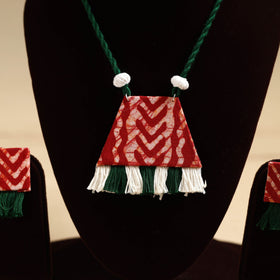 Buy Handmade Fabart Necklace Set