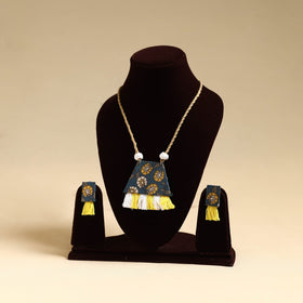 Buy Handmade Fabart Necklace Set