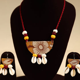 Buy Handmade Fabart Shell Necklace Set
