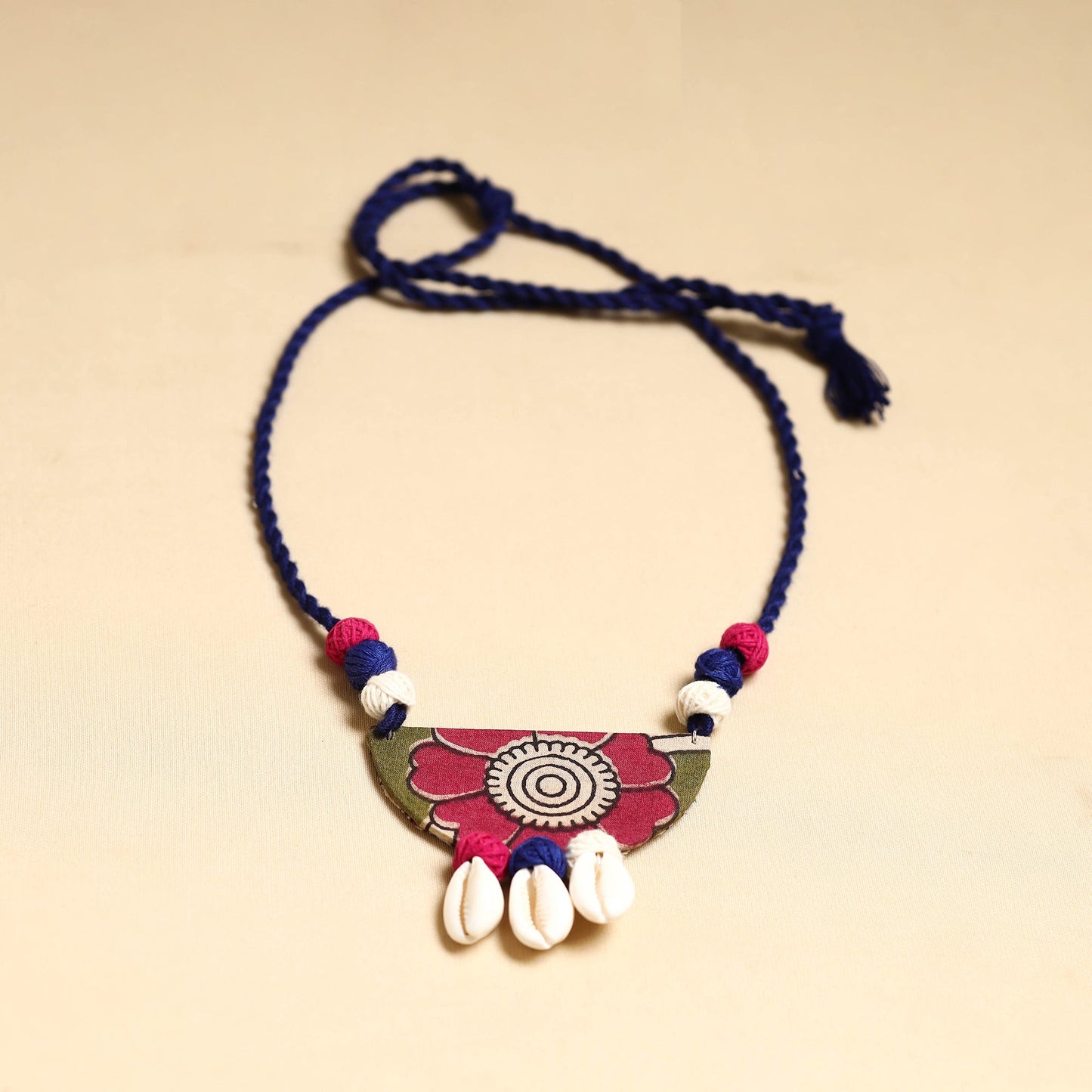 Buy Handmade Fabart Shell Necklace Set